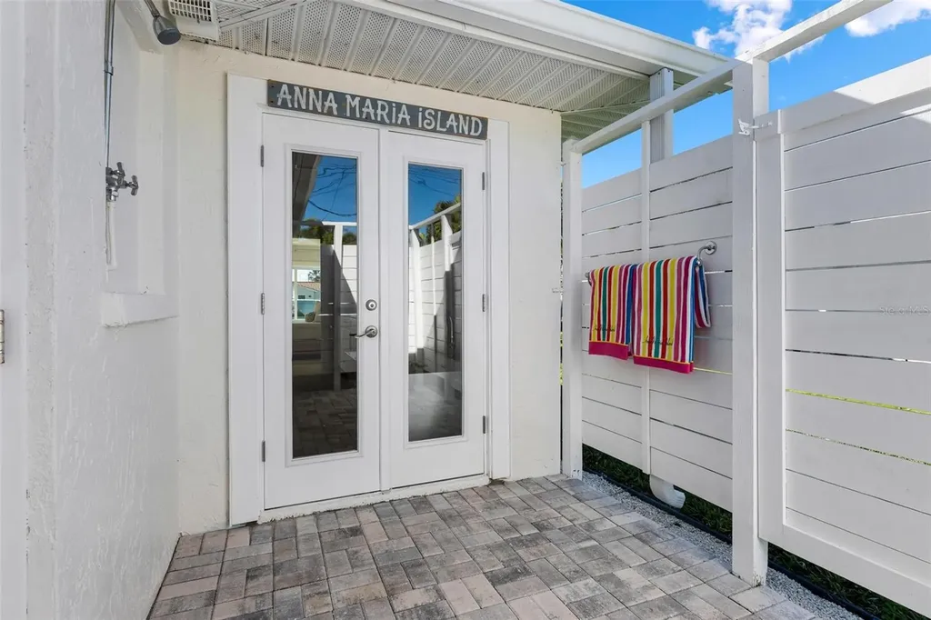 616 Foxworth Lane Holmes Beach FL 34217