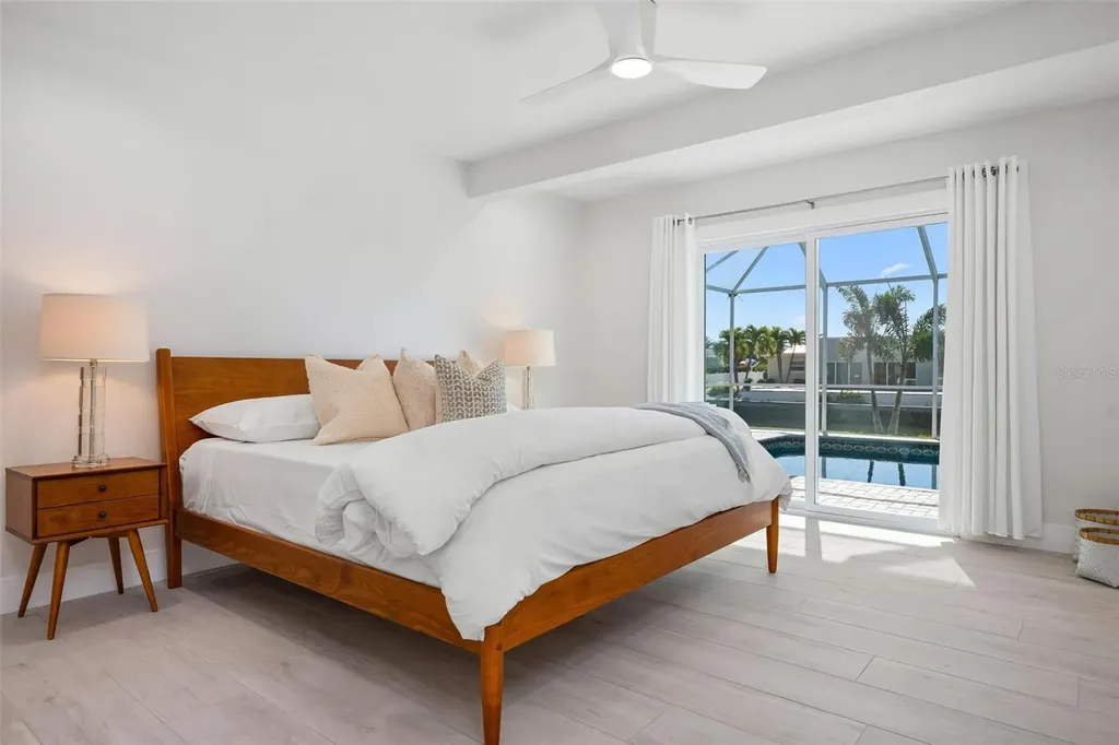 616 Foxworth Lane Holmes Beach FL 34217