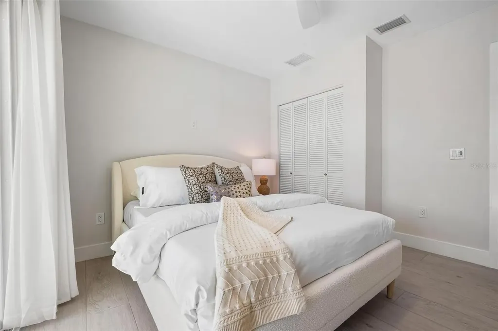 616 Foxworth Lane Holmes Beach FL 34217