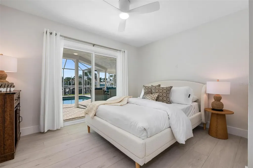 616 Foxworth Lane Holmes Beach FL 34217