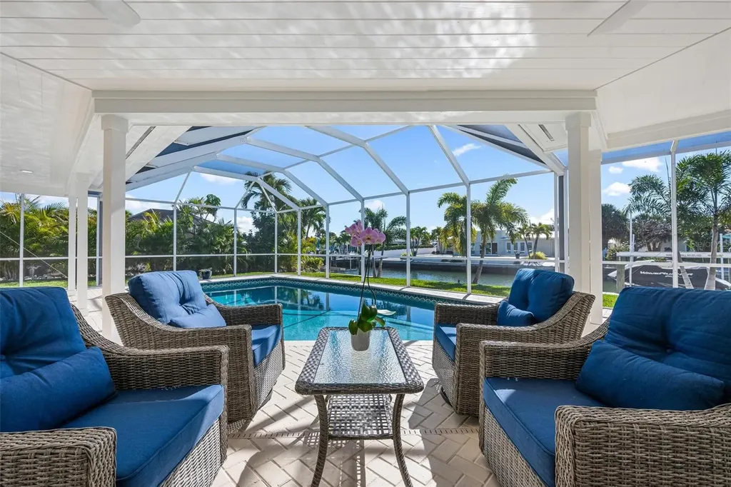 616 Foxworth Lane Holmes Beach FL 34217