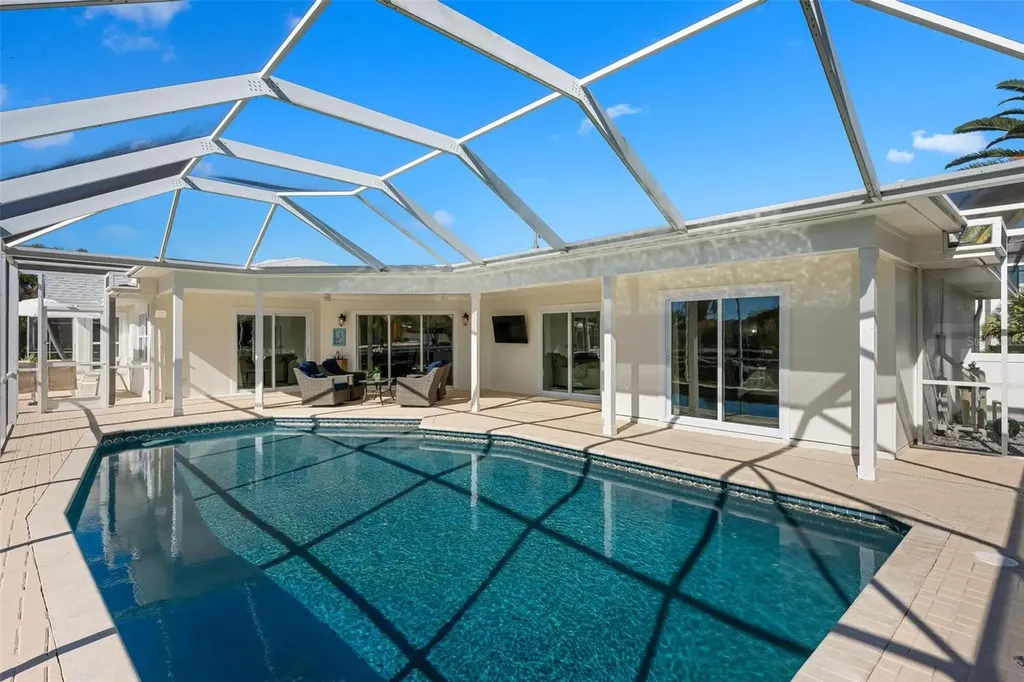 616 Foxworth Lane Holmes Beach FL 34217