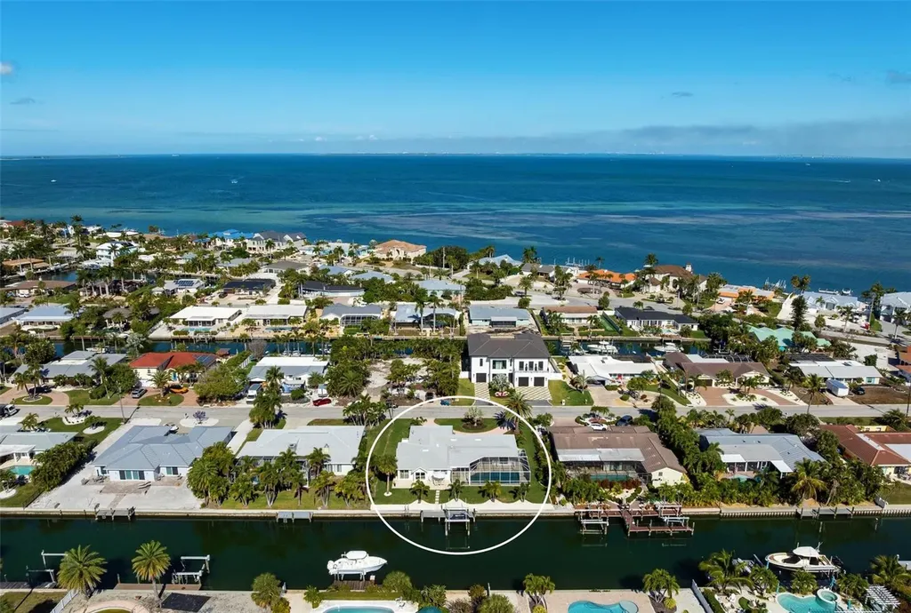 616 Foxworth Lane Holmes Beach FL 34217