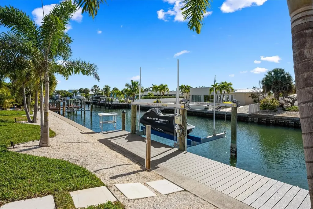 616 Foxworth Lane Holmes Beach FL 34217