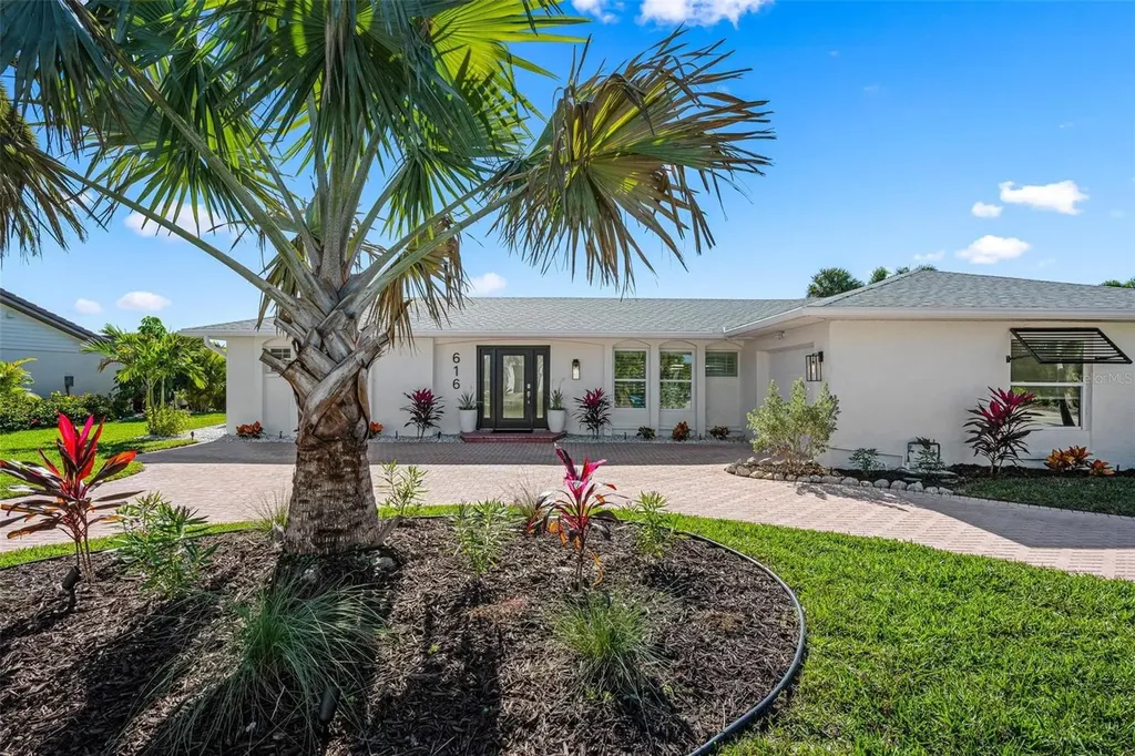 616 Foxworth Lane Holmes Beach FL 34217