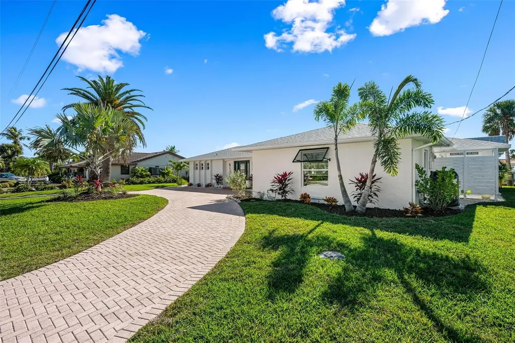 616 Foxworth Lane Holmes Beach FL 34217