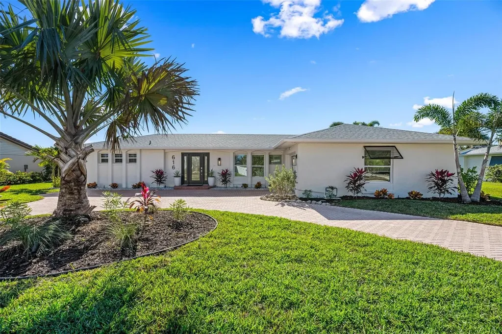 616 Foxworth Lane Holmes Beach FL 34217