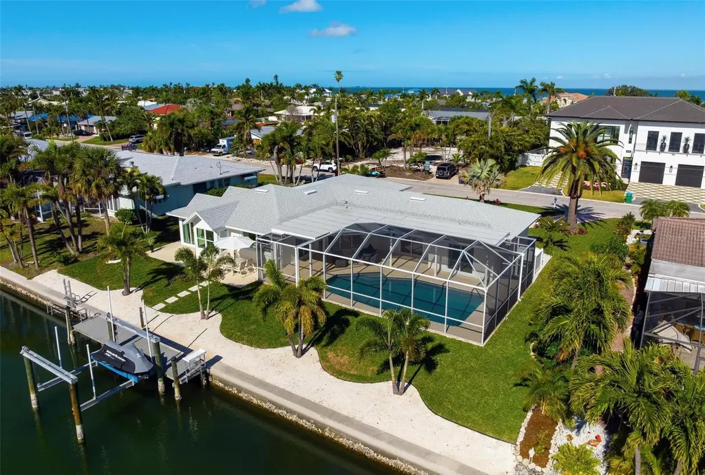 616 Foxworth Lane Holmes Beach FL 34217