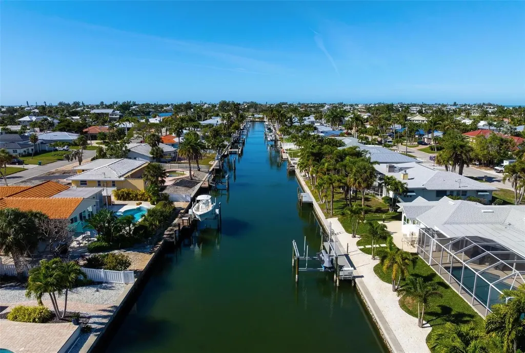 616 Foxworth Lane Holmes Beach FL 34217