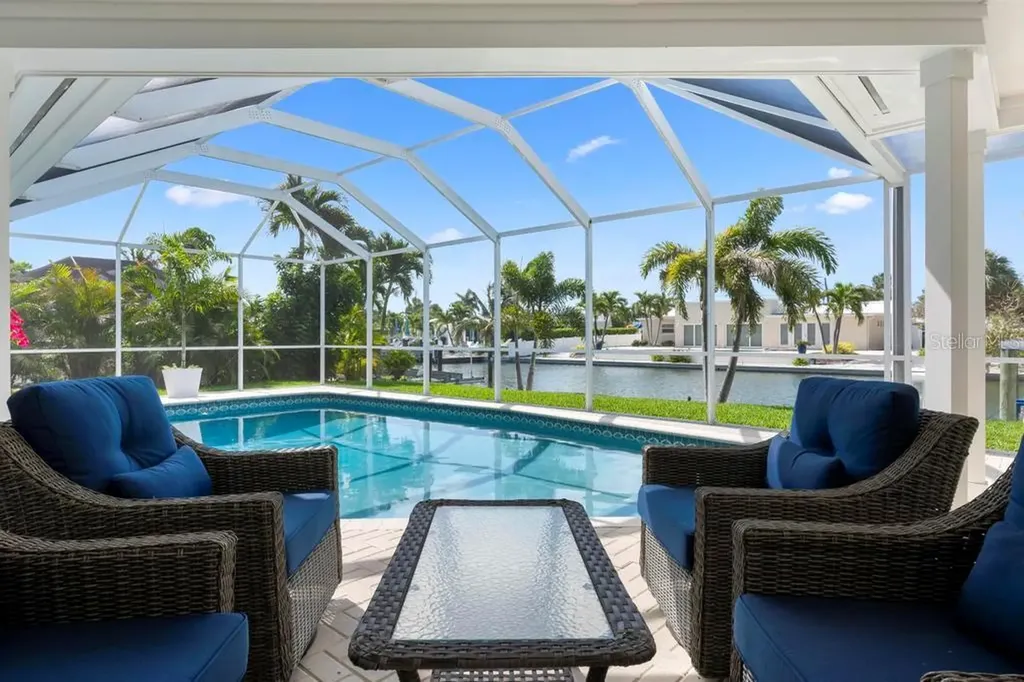 616 Foxworth Lane Holmes Beach FL 34217