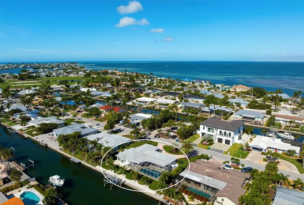 616 Foxworth Lane Holmes Beach FL 34217