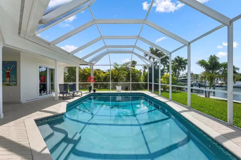616 Foxworth Lane Holmes Beach FL 34217