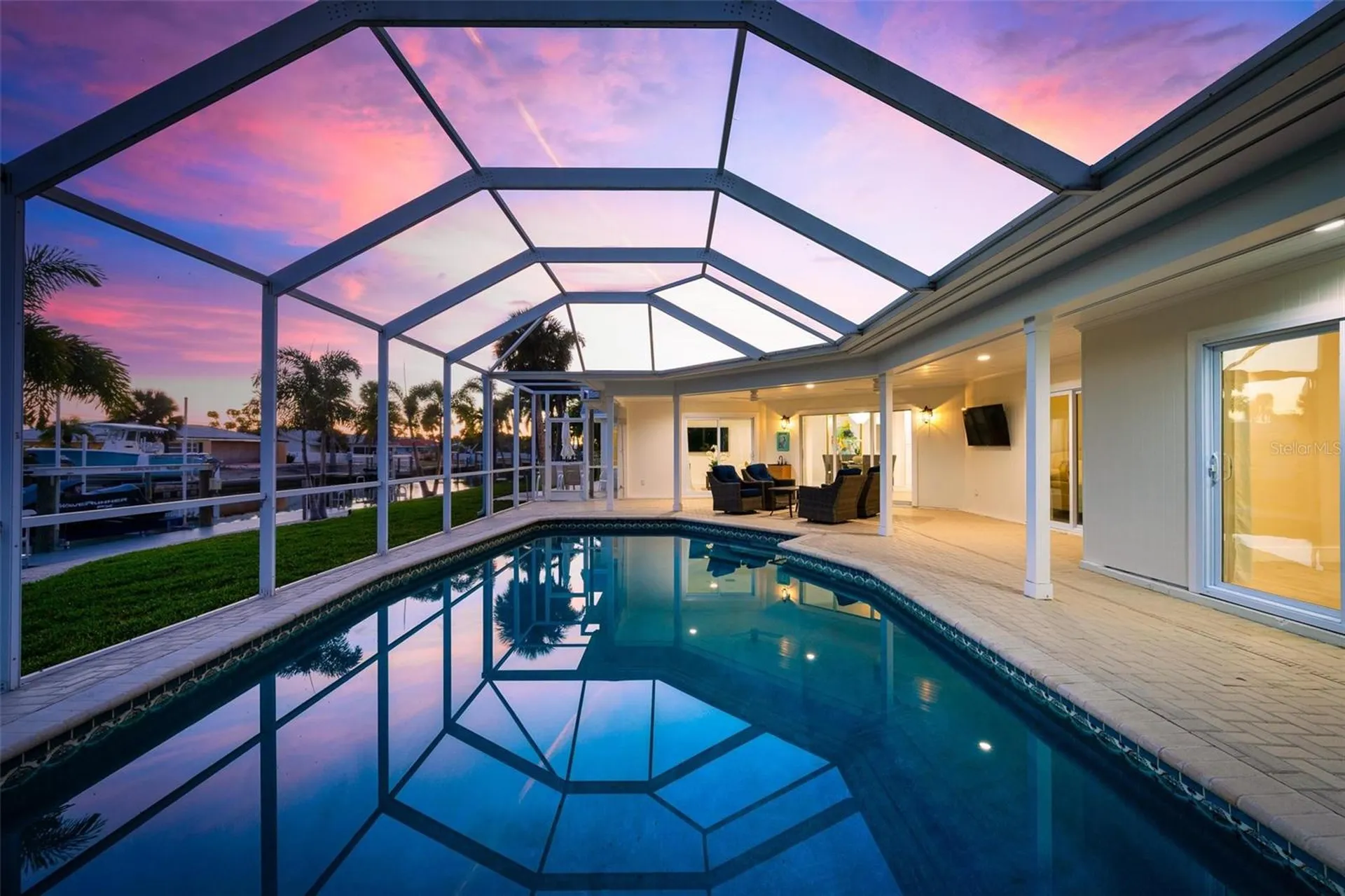 616 Foxworth Lane Holmes Beach FL 34217