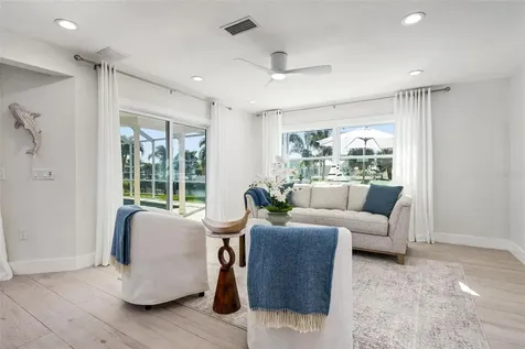 616 Foxworth Lane Holmes Beach FL 34217
