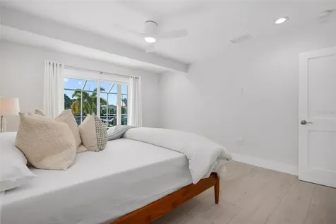616 Foxworth Lane Holmes Beach FL 34217
