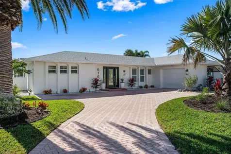 616 Foxworth Lane Holmes Beach FL 34217