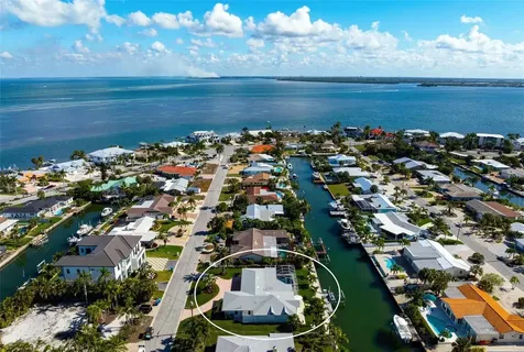 616 Foxworth Lane Holmes Beach FL 34217