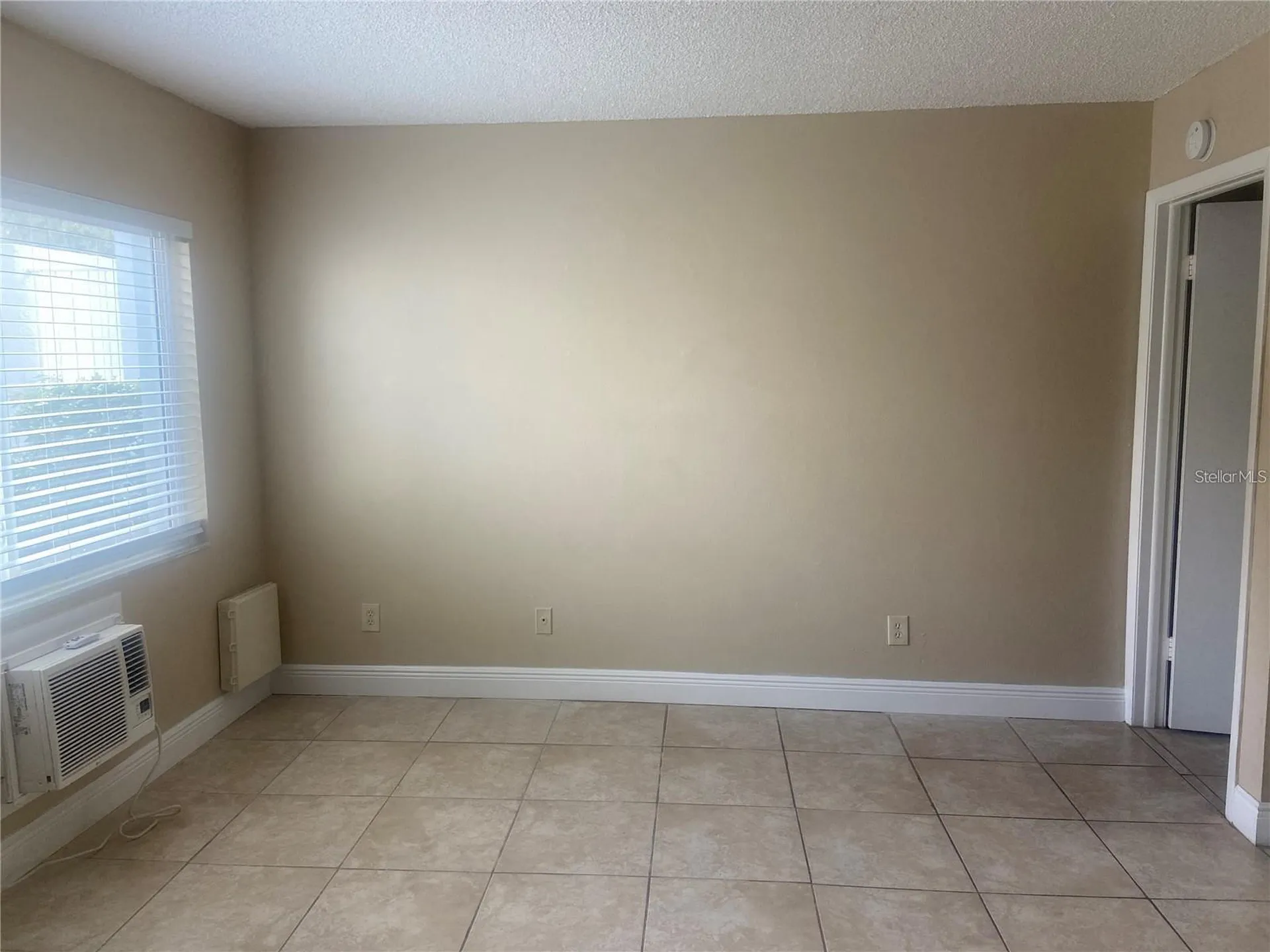 4133 Dolphin Drive Tampa FL 33617