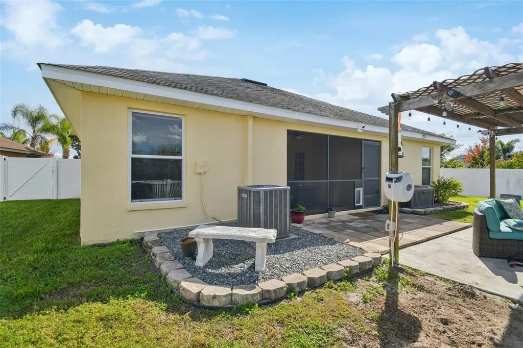 14342 Edinburgh Moor Drive Wimauma FL 33598