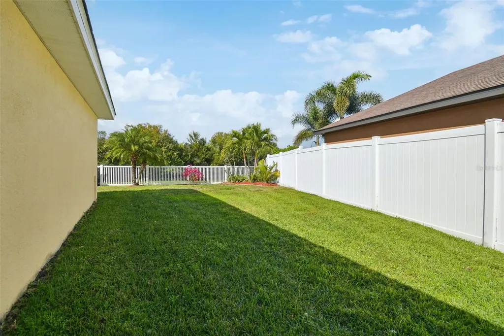 14342 Edinburgh Moor Drive Wimauma FL 33598
