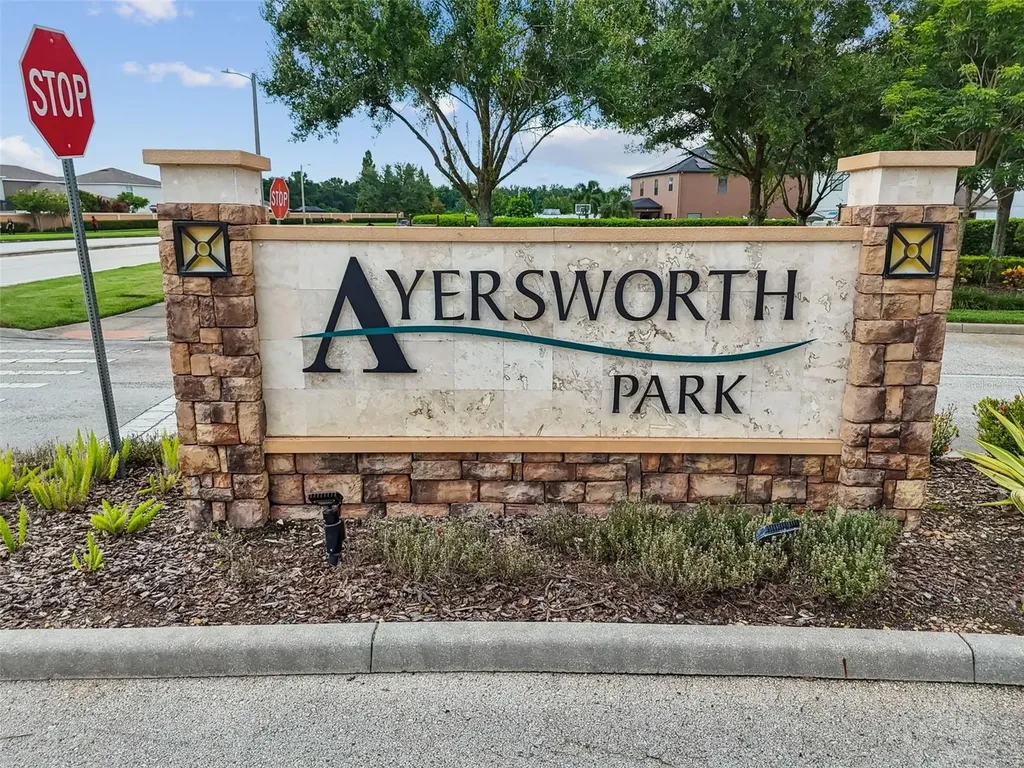 14342 Edinburgh Moor Drive Wimauma FL 33598