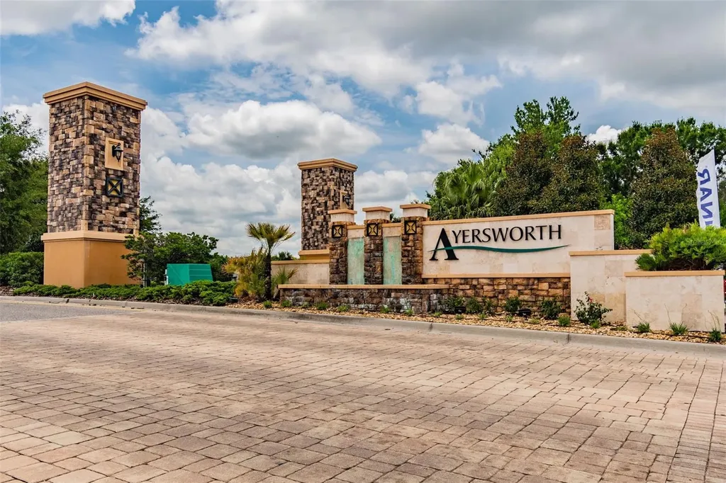14342 Edinburgh Moor Drive Wimauma FL 33598