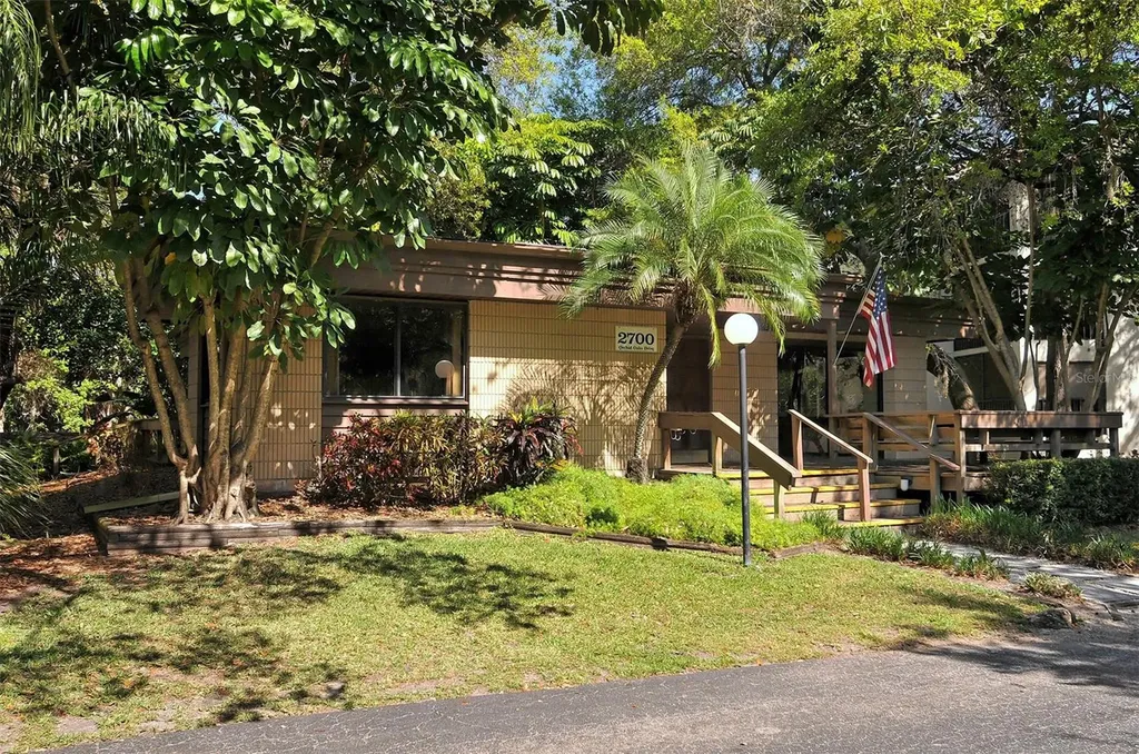 2746 Orchid Oaks Drive Sarasota FL 34239