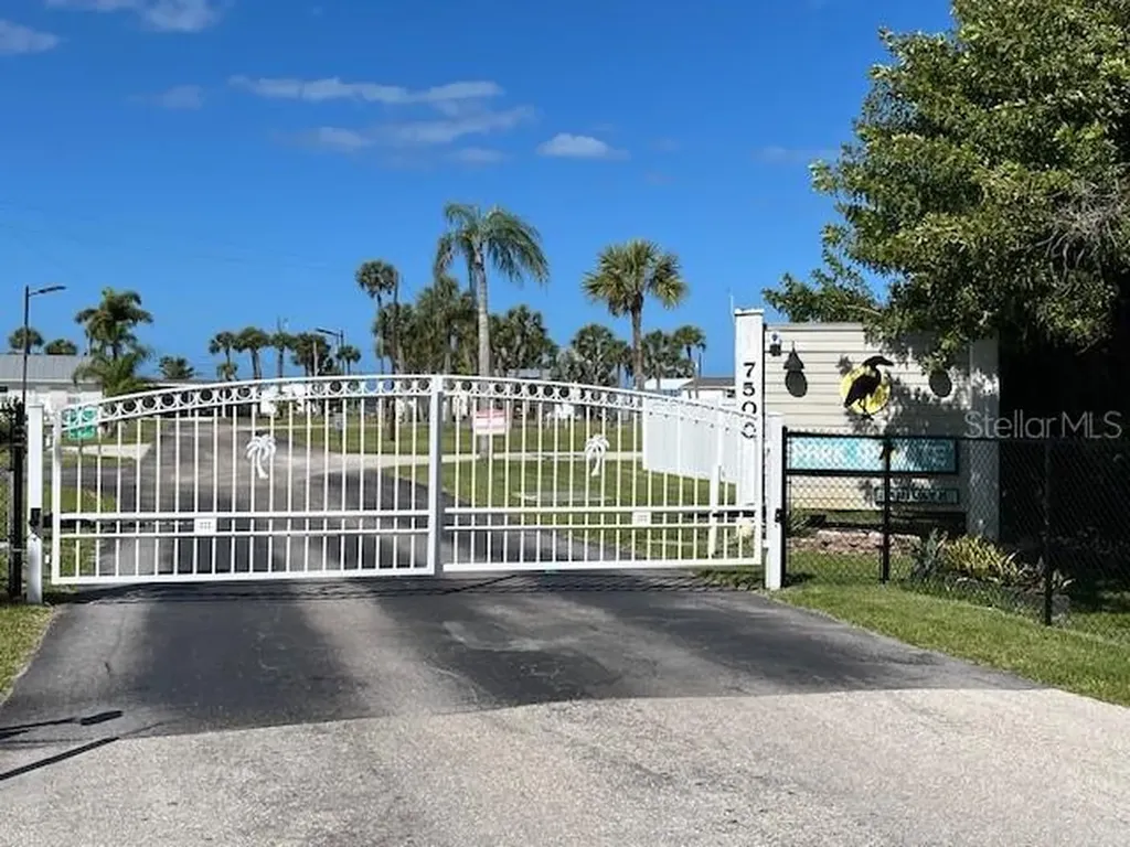 7500 Park Pointe Drive Englewood FL 34224