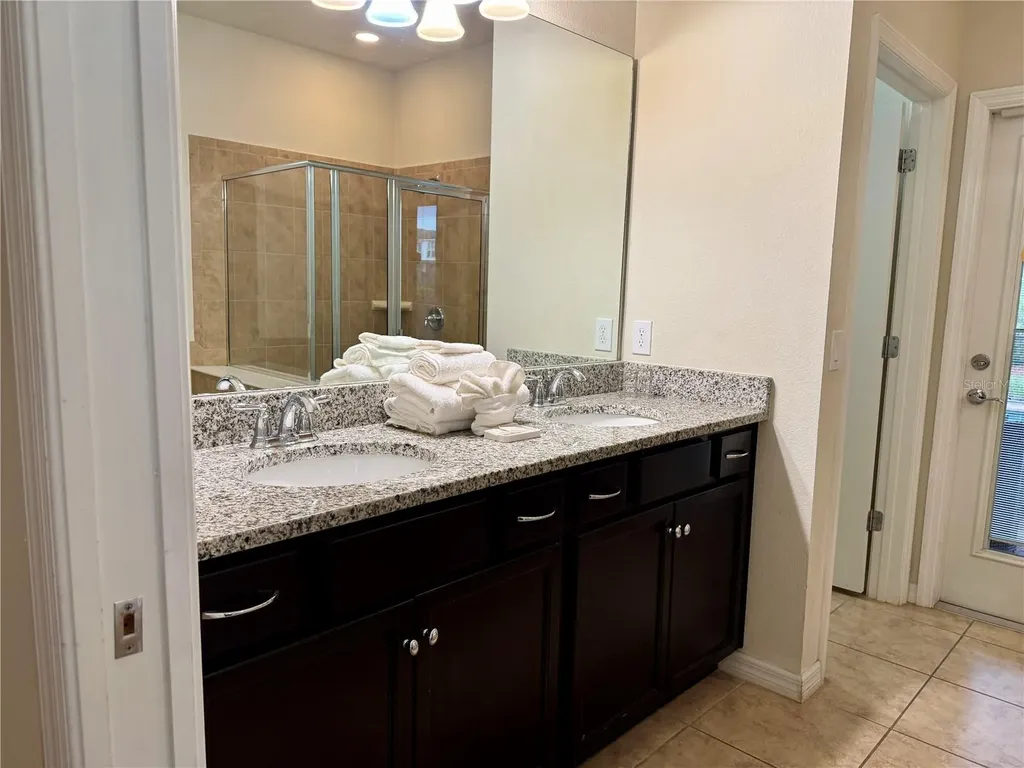 5565 Misty Oak Circle Davenport FL 33837