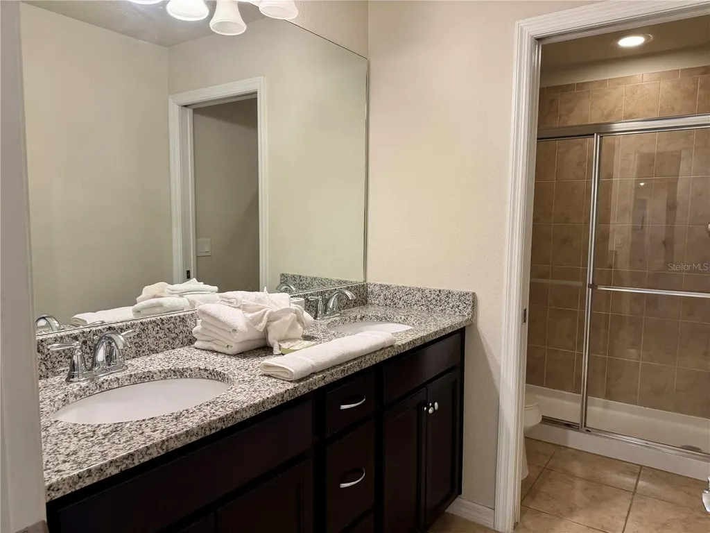5565 Misty Oak Circle Davenport FL 33837