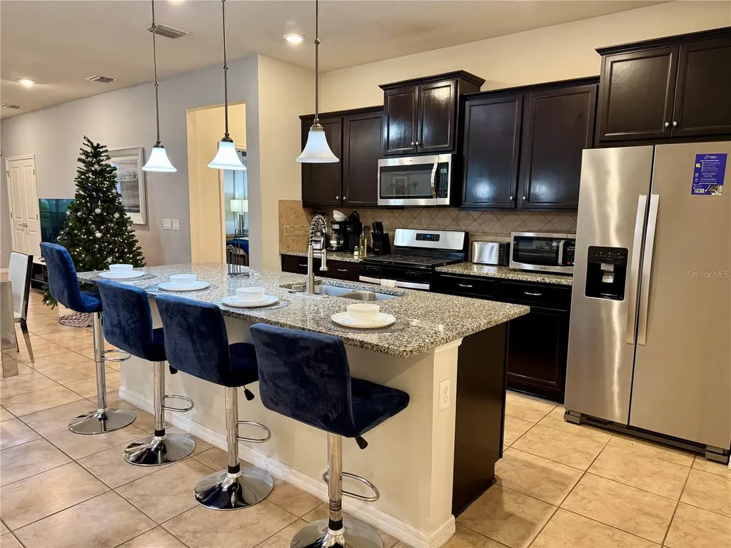 5565 Misty Oak Circle Davenport FL 33837
