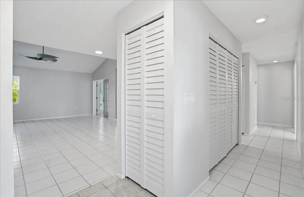 3205 Golden Eagle Lane Sarasota FL 34231