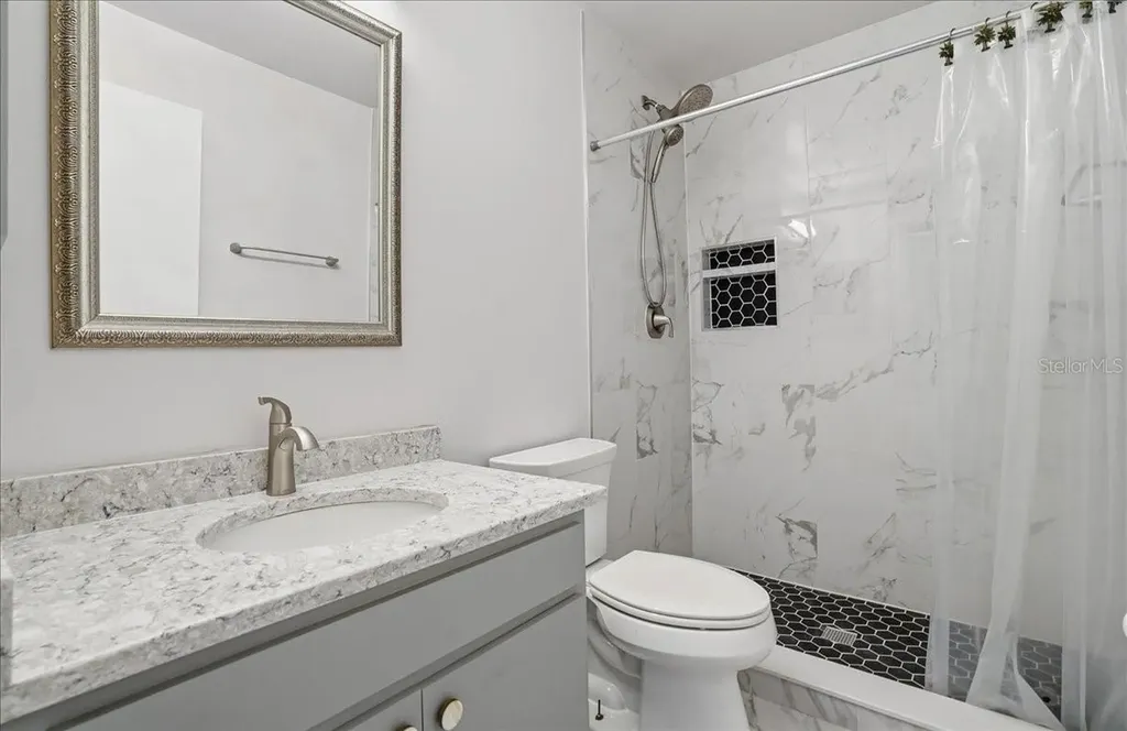 3205 Golden Eagle Lane Sarasota FL 34231