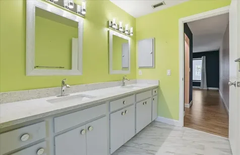 3205 Golden Eagle Lane Sarasota FL 34231