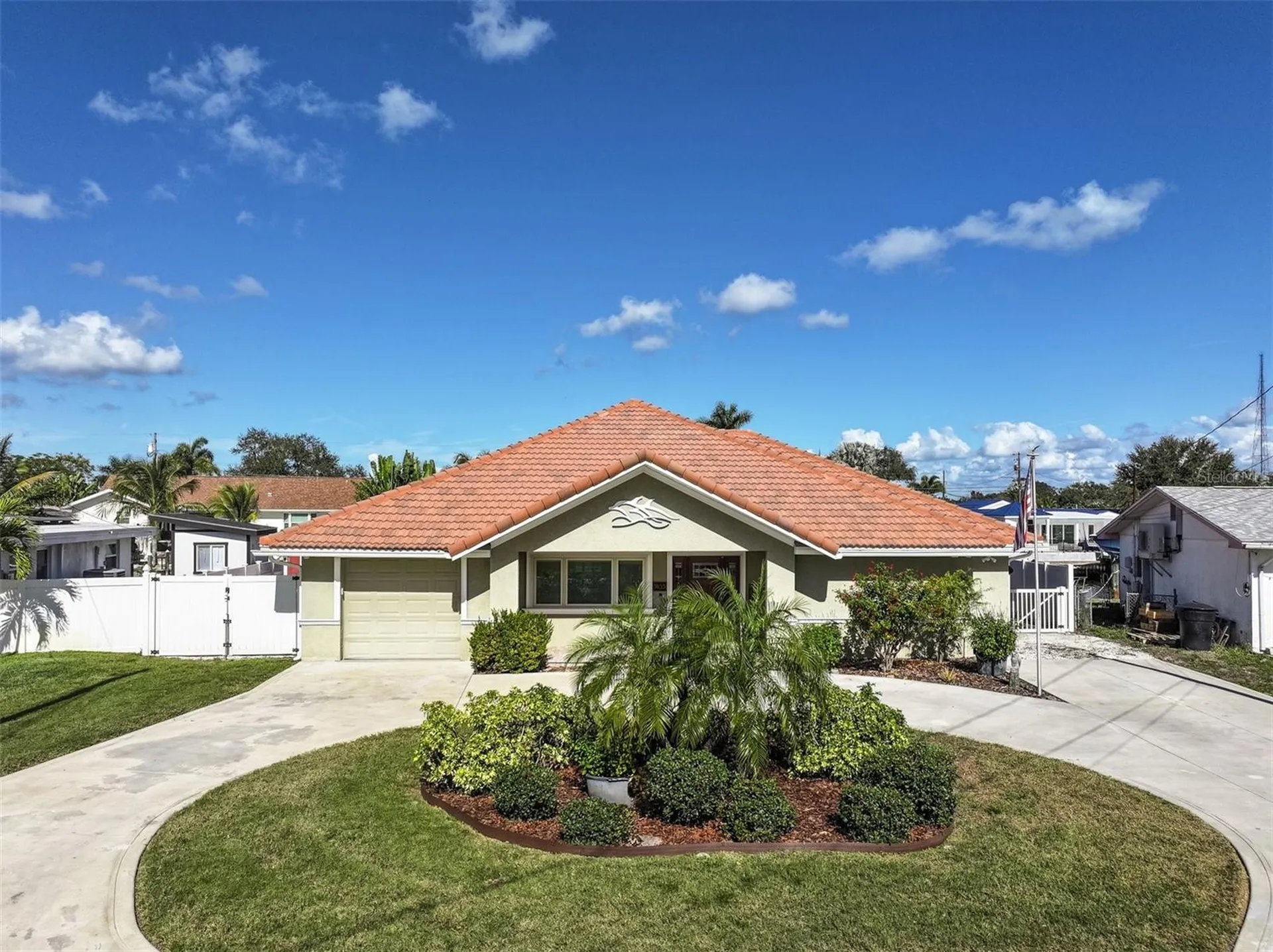 9453 Treasure Lane NE St Petersburg FL 33702