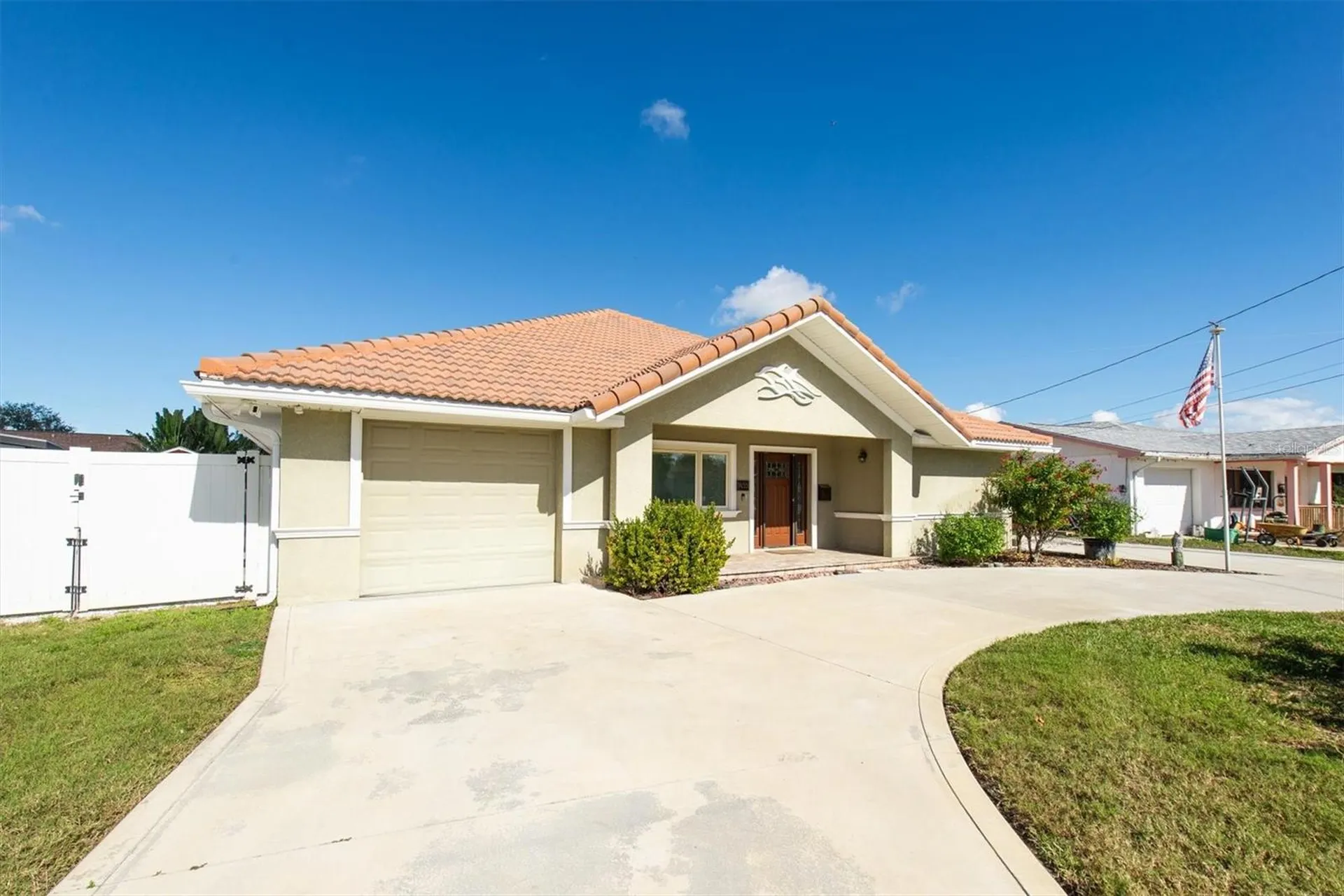 9453 Treasure Lane NE St Petersburg FL 33702