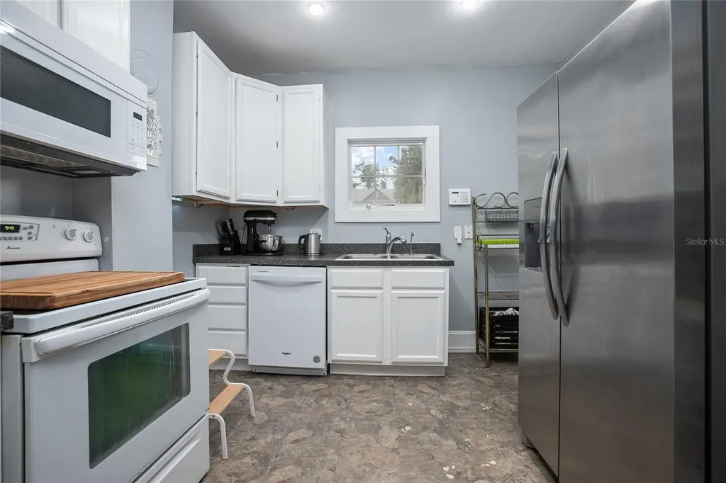 206 W Wisconsin Avenue Deland FL 32720