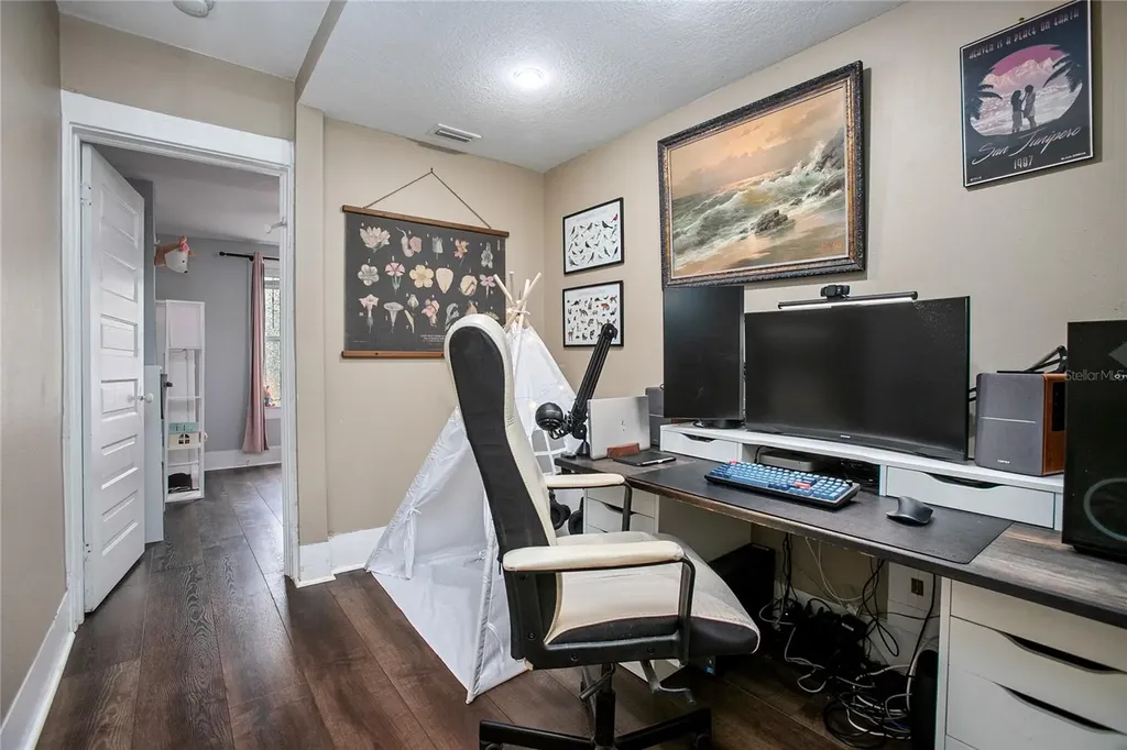 206 W Wisconsin Avenue Deland FL 32720