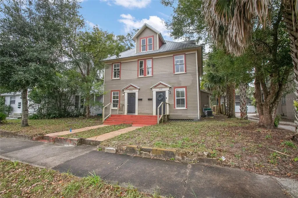 206 W Wisconsin Avenue Deland FL 32720