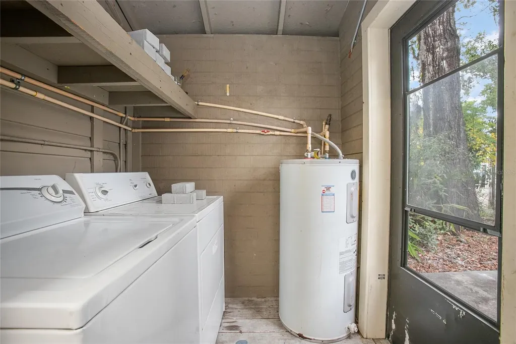 206 W Wisconsin Avenue Deland FL 32720