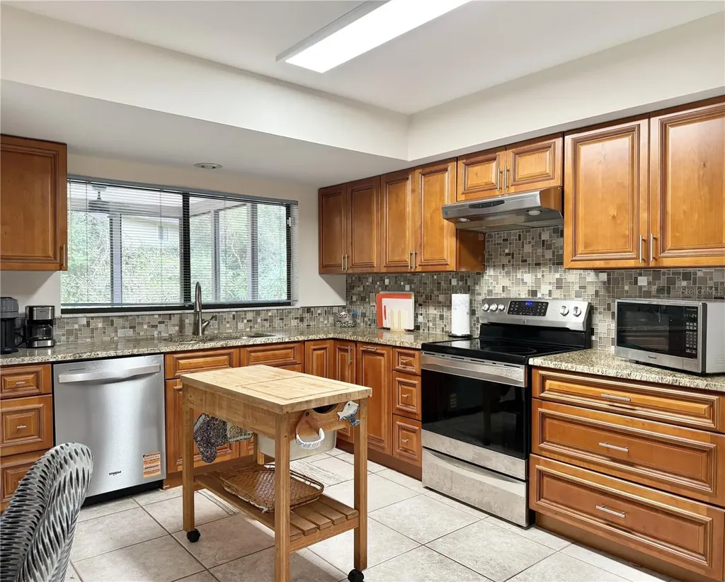 6101 Soaring Avenue Temple Terrace FL 33617