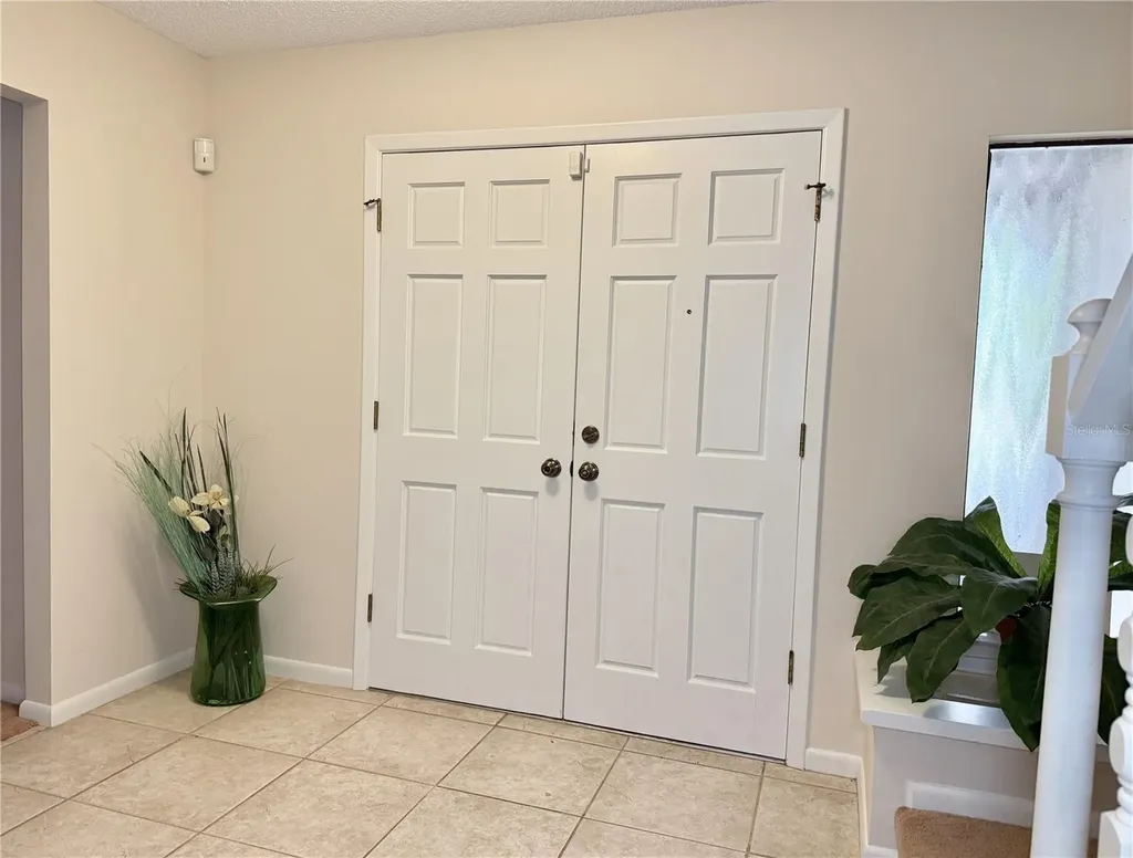6101 Soaring Avenue Temple Terrace FL 33617