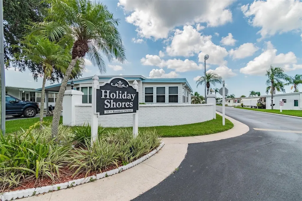 10232 Paradise Drive Largo FL 33773