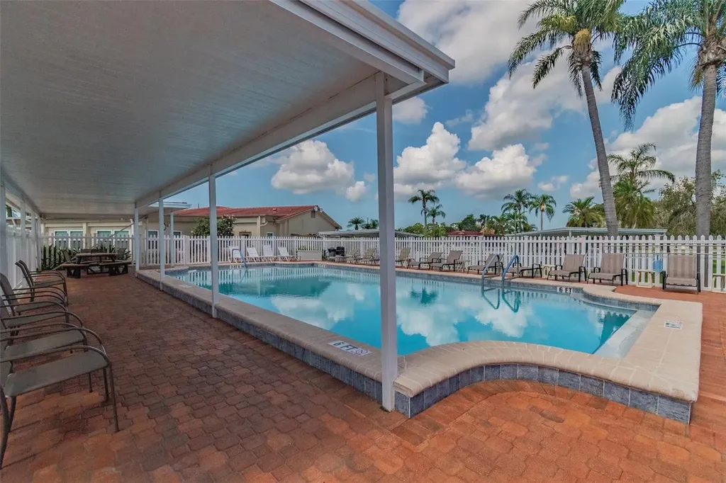 10232 Paradise Drive Largo FL 33773