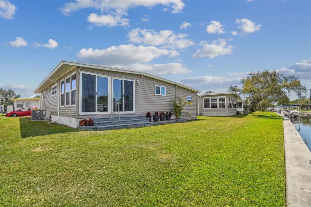 10232 Paradise Drive Largo FL 33773