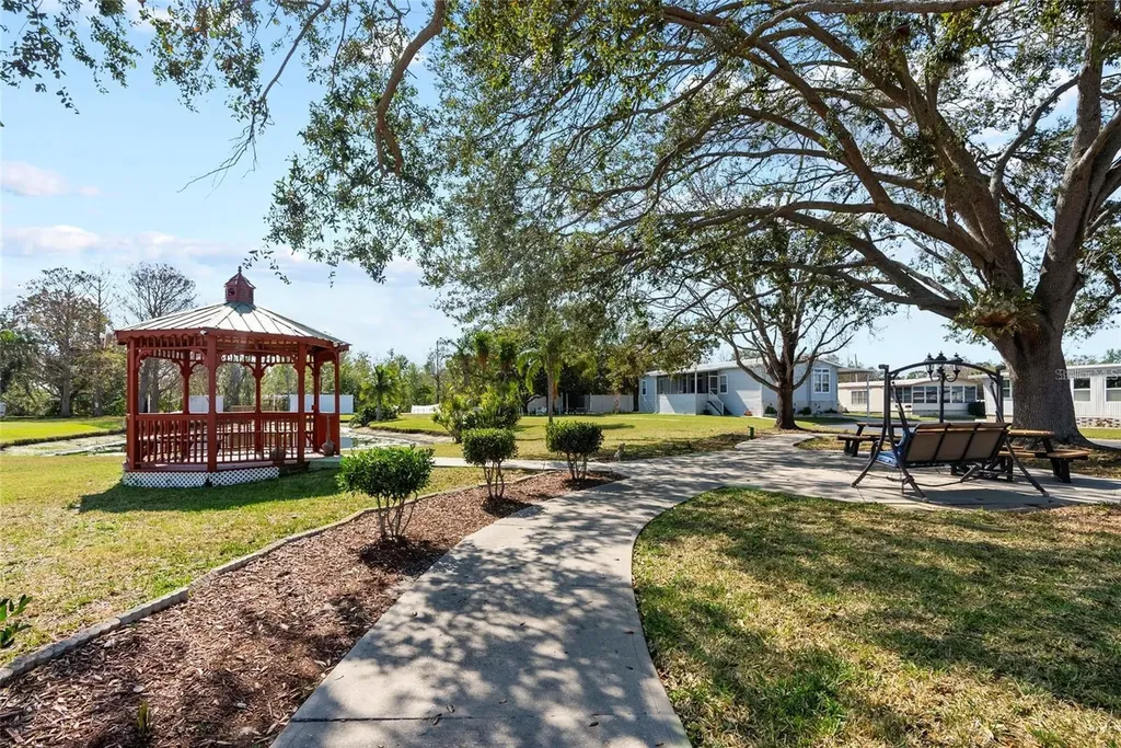 10232 Paradise Drive Largo FL 33773