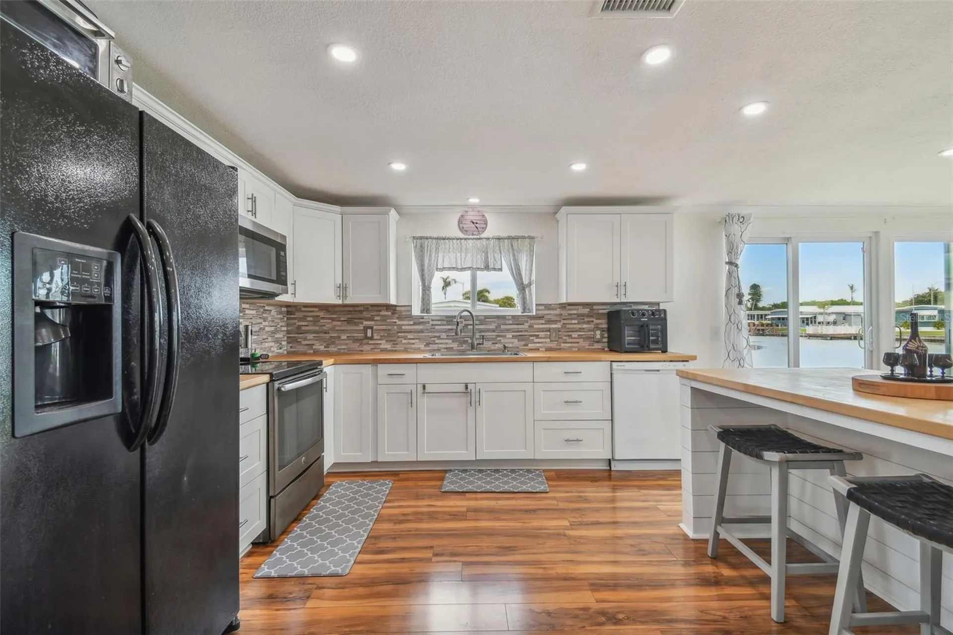 10232 Paradise Drive Largo FL 33773
