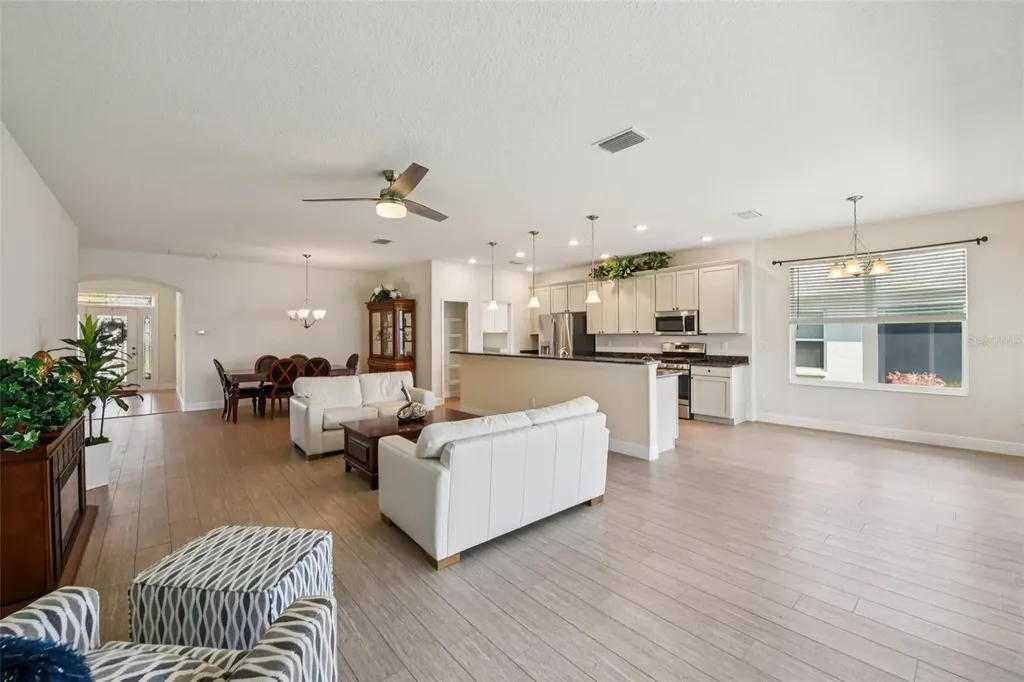 27040 Camerons Run Leesburg FL 34748