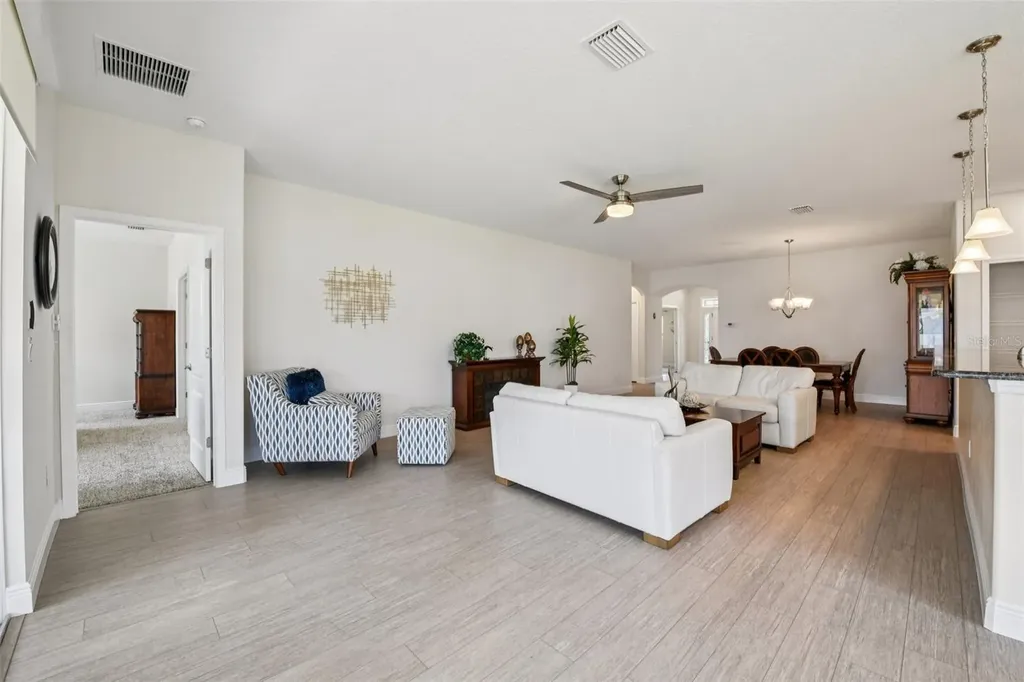 27040 Camerons Run Leesburg FL 34748