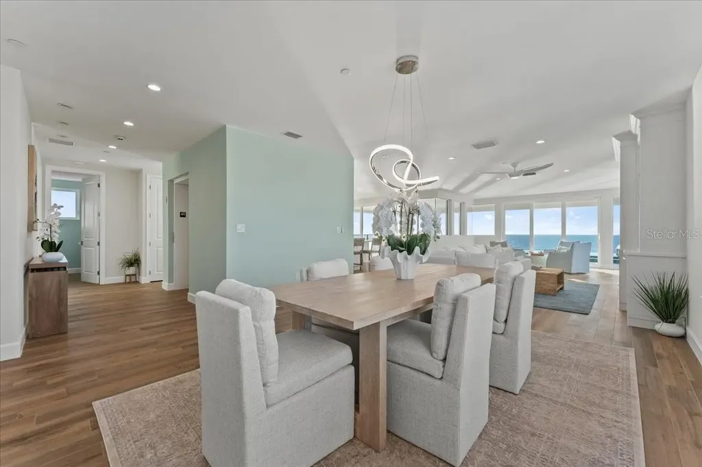 2708 N Beach Road Englewood FL 34223